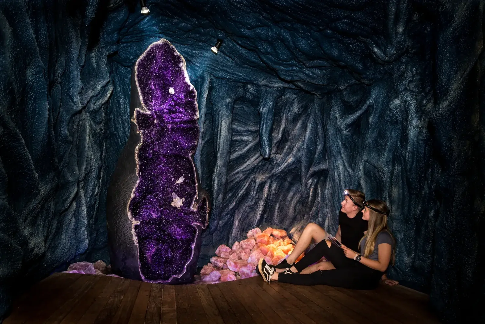 Crystal Caves Atherton website